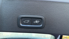 Volvo XC40 2.0 B3P Plus Dark 5dr Auto Petrol Estate